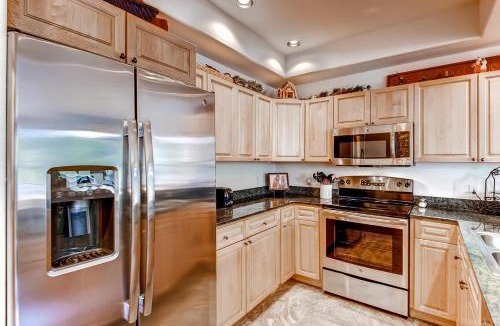Warrior's Mark Apartment | Corral at Breckenridge Blue Jay Condo: Walk to Town/Lifts