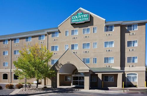 Downtown Hotel | Country Inn & Suites by Radisson, Sioux Falls, SD