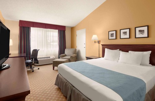 Downtown Hotel | Country Inn & Suites by Radisson, Sioux Falls