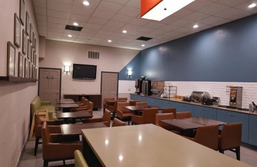 Sparta Hotel | Country Inn & Suites by Radisson, Sparta, WI