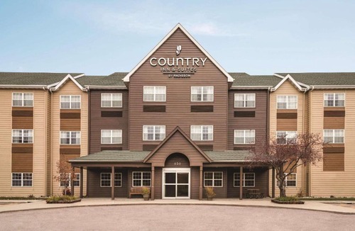 Dakota Dunes Hotel | Country Inn & Suites by Radisson, Dakota Dunes, SD