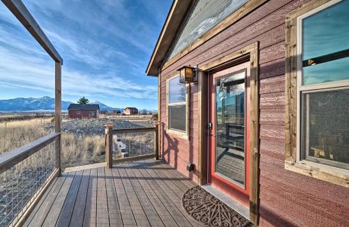 Livingston House | Couples Retreat 1-Hour Drive from Yellowstone NP!