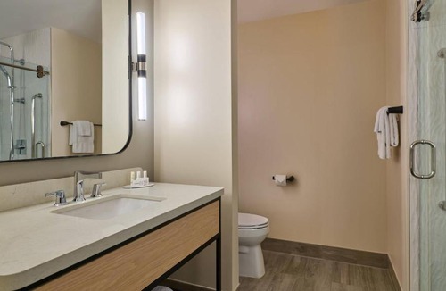 Downtown Denver Hotel | Courtyard by Marriott Denver Downtown
