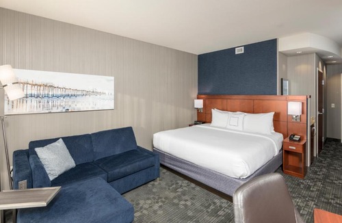 Ivey Ranch - Rancho Del Oro Hotel | Courtyard by Marriott San Diego Oceanside