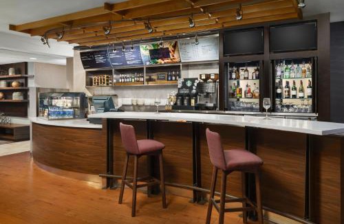 Bloomingdale Hotel | Courtyard by Marriott Chicago Bloomingdale