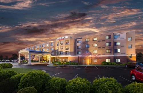 Fayetteville Hotel | Courtyard by Marriott Fayetteville