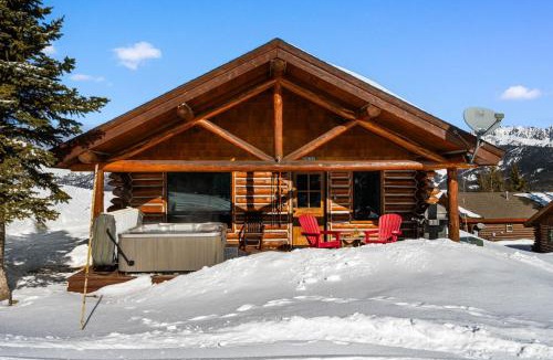 Big Sky House | Cowboy Heaven Cabin Ski-In Ski-Out Hot Tub