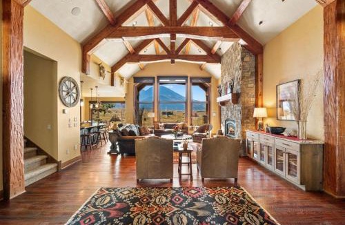 Pray House | Cowboy Lake Lodge