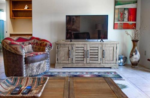 West Sedona Apartment | Cowboys & Angels - Classic Sedona style w/great location