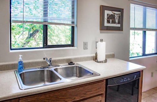West Sedona Apartment | Cowboys & Angels - Classic Sedona style w/great location