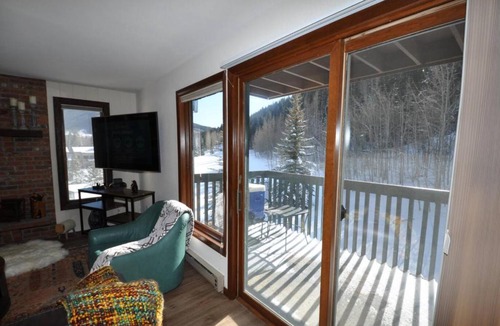 Vail Hotel | Cozy 2 Bedroom East Vail Condo #1404 w/ Fireplace.