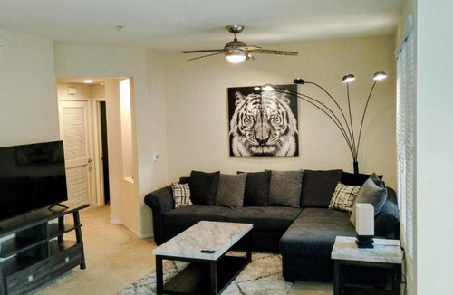 Orange Apartment | COZY 2BR/2BA ! 5MINtoDisney ! AngelStadium!HondaCenter