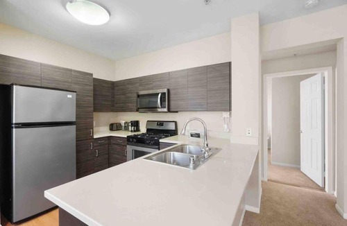 Orange Apartment | COZY 2BR/2BA ! 5MINtoDisney ! AngelStadium!HondaCenter