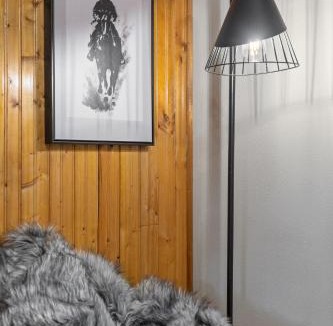 Rapid City House | Cozy 2BR Little Cabin - 15 Minutes to Mt Rushmore