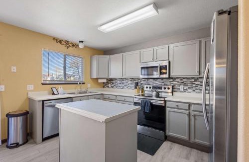 Colorado Springs House | Cozy 3BR Getaway with Yard Fireplace Sleep 6