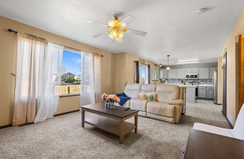 Colorado Springs House | Cozy 3BR Getaway with Yard Fireplace Sleep 6