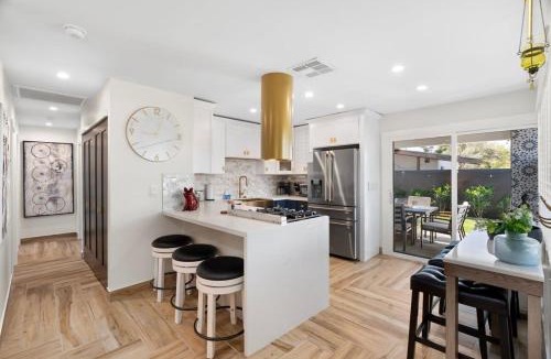 South Scottsdale House | Cozy 3BR Home -Pool-Old Town-Vista Del Camino Park