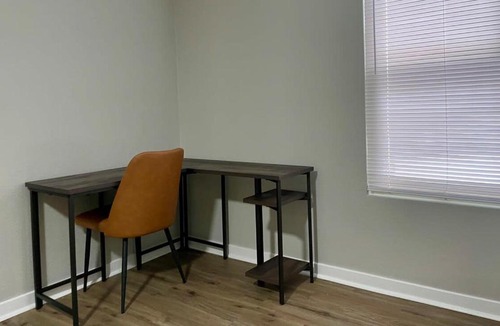 South Central Omaha Apartment | Cozy Aksarben Living-close to I-80 & WFH desk
