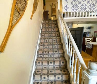 McGregor Apartment | Cozy Alpine Retreat in Historic Downtown