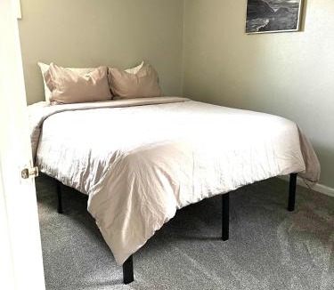 Pocatello Apartment | Cozy basement apartment - blocks from Old Town