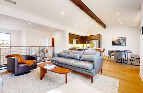 Mammoth Lakes House | Cozy Cabin for 8 Close to Eagle Lodge
