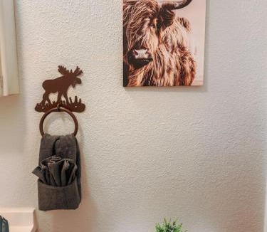 Grand Lake House | Cozy cabin Steps from Lake and Board walk 5 min RMNP Moose Lodge Studio
