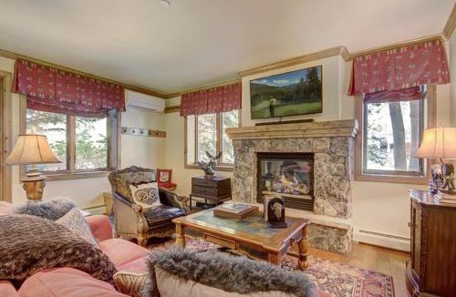 Edwards Apartment | Cozy & Central Arrowhead Village Townhome Condo