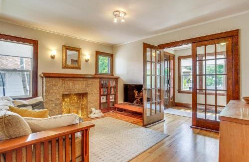 Cheyenne House | Cozy Cheyenne Home w/Yard < 1 Mi to Downtown!