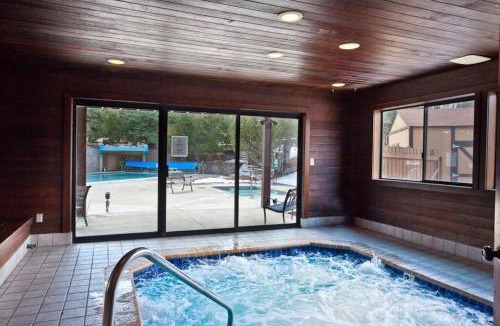 Park City House | Cozy condo with fireplace clubhouse access free Wifi & shared Pool & Hot Tub