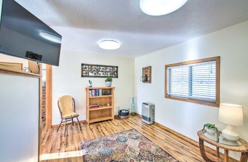 Grantsdale House | Cozy Cottage Studio: Stunning Mountain Views!
