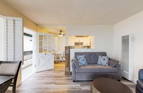San Clemente House | Cozy Couples Escape! Walk to San Clemente Pier