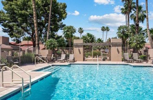 Casitas Chaparral House | Cozy Cove