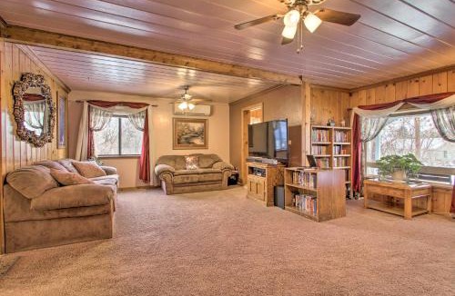 Salmon House | Cozy Home w/Hot Tub: Half Mi to Salmon River!