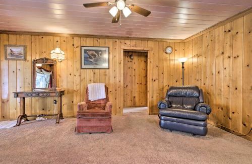 Salmon House | Cozy Home w/Hot Tub: Half Mi to Salmon River!
