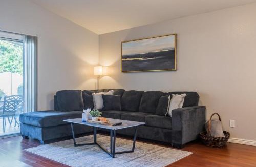 Glendale House | Cozy House w pool Near State Farm Stadium