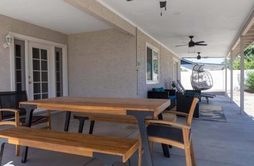 Deer Valley Estates Apartment | Cozy house with open backyard near hiking trails