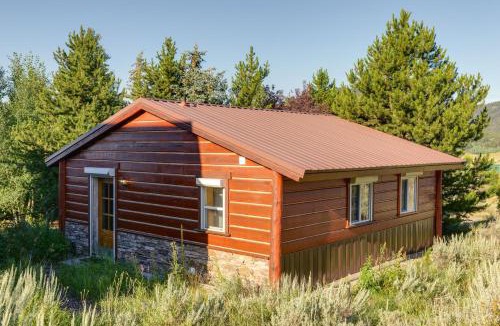 Island Park House | Cozy Island Park Cabin, 20 Mi to Yellowstone!