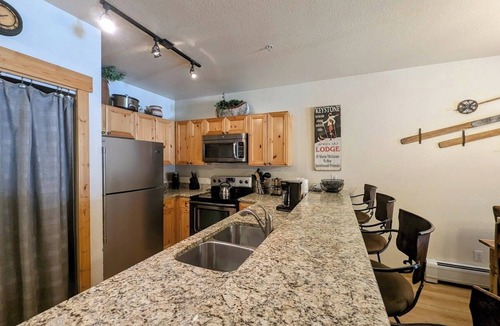 Mountain House Condo | Cozy Keystone Condo | Hot Tubs, Patio & Views