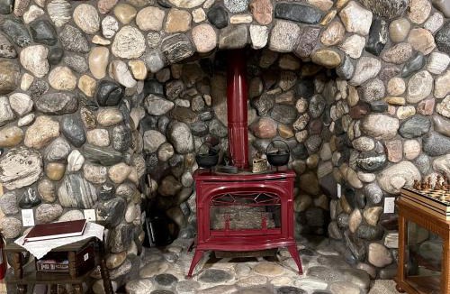 Island Park House | Cozy Log Cabin Close to Yellowstone National Park, Idaho