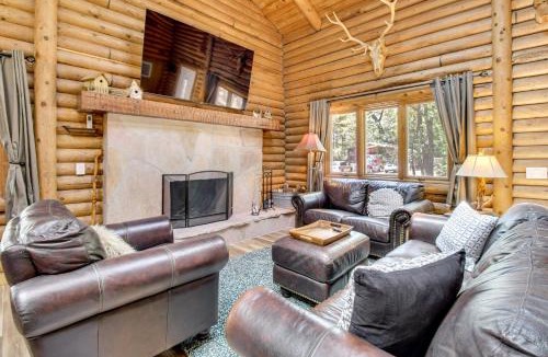 Show Low House | Cozy Log Cabin on 1/2 Acre in Lakeside!