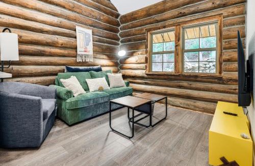 Rocker House | Cozy Melrose Cabin w/Fire Pit: Walk to River!