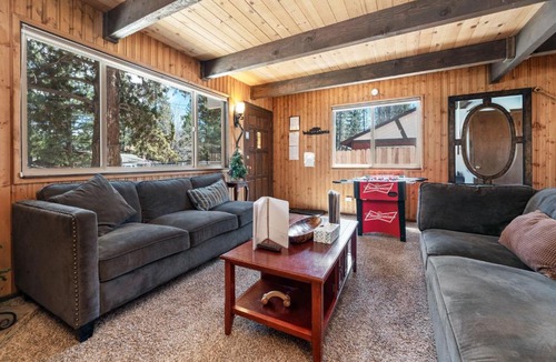 Big Bear City House | Cozy Moonlight Chalet by Big Bear Cool Cabins