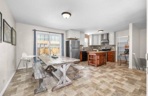 Lakeview House | Cozy Orem House - Playground - Game Rm - Bunk Rm