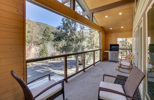 Pine Mountain Club House | Cozy Pine Mountain Club Cabin w/Large Deck