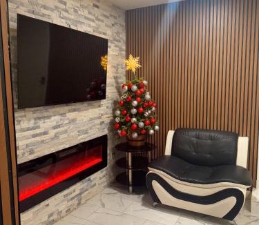 Spring Valley House | Cozy Private Apartment Near The Las Vegas Strip