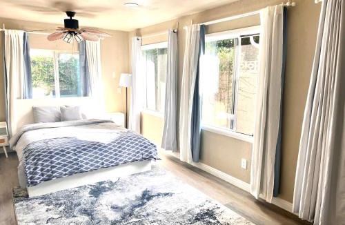 Harbor House | Cozy Room with Private bathroom & Entrance