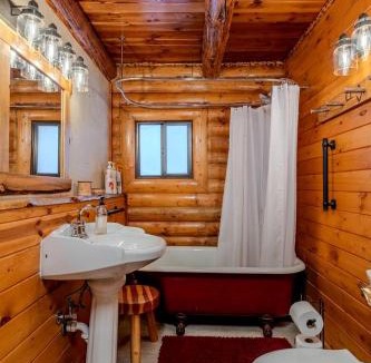 Island Park House | Cozy Rustic Log Cabin with Trails & Wildlife Near Yellowstone, Island Park Idaho
