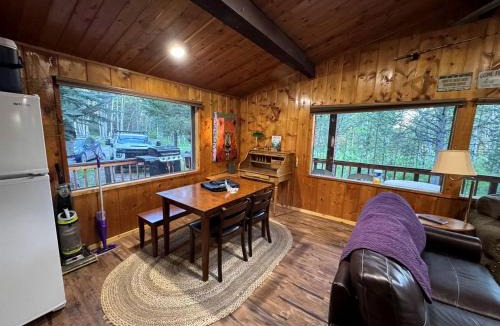 Last Chance House | Cozy Secluded Cabin Surrounded by Trees near Yellowstone, Idaho