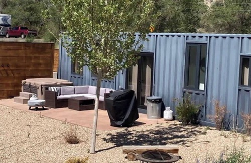 Orderville House | Cozy Single Container Retreat | 25 min to Zion NP