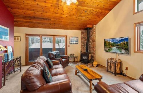 Whitefish House | Cozy Ski-In Ski-Out Big Mountain Condo